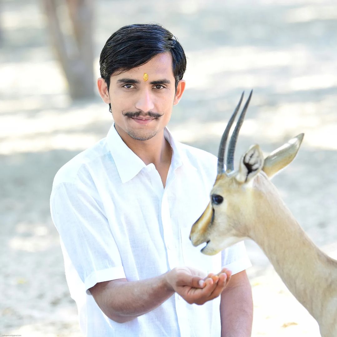 Radheshyam with his team of conservation volunteers monitoring the Great Indian Bustard population